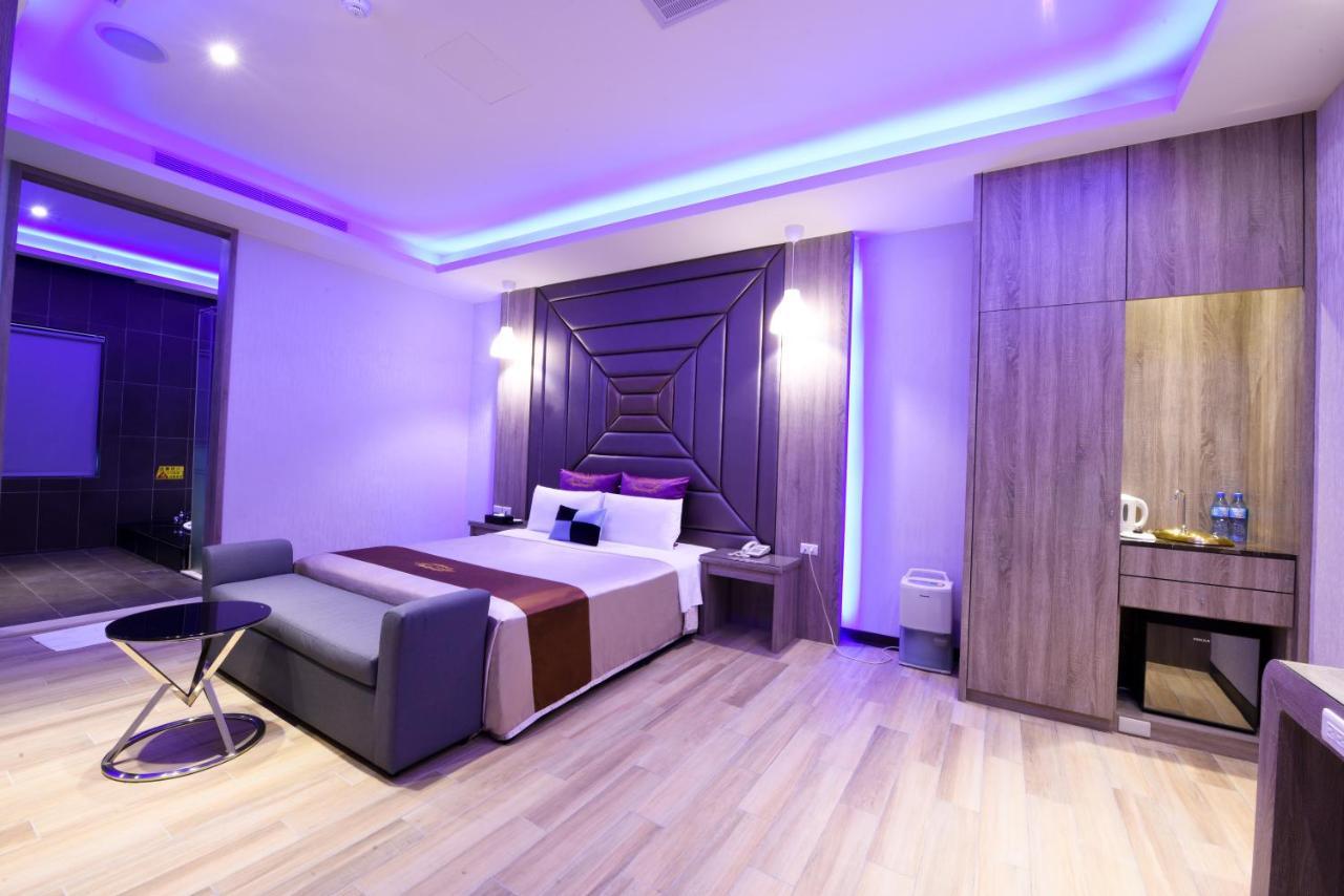 Purple Rainbow Motel Тайбэй Экстерьер фото
