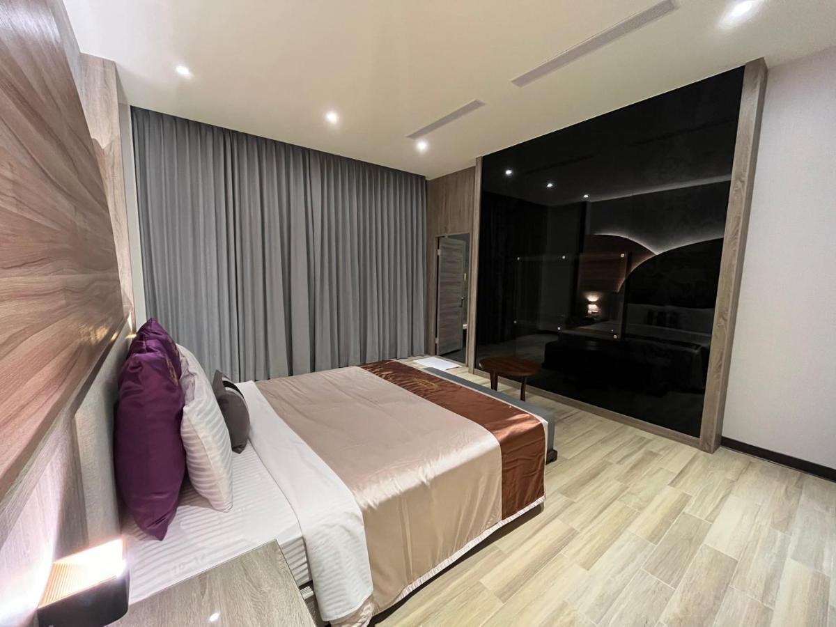Purple Rainbow Motel Тайбэй Экстерьер фото