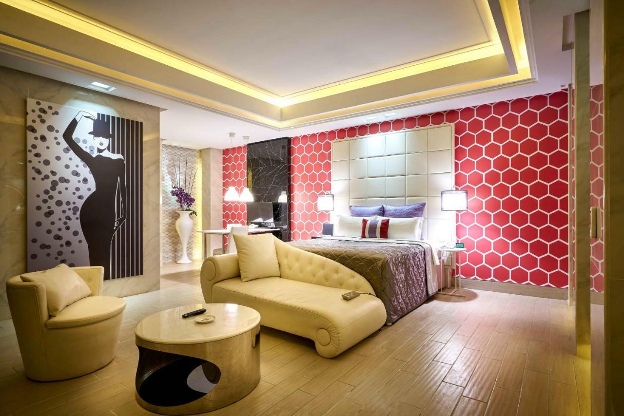 Purple Rainbow Motel Тайбэй Экстерьер фото