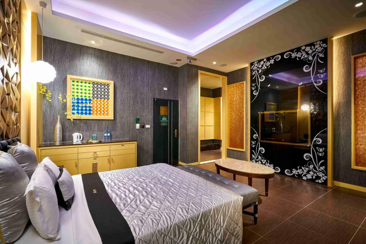 Purple Rainbow Motel Тайбэй Экстерьер фото